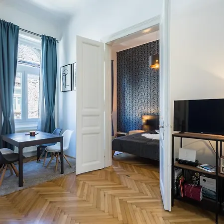 Double Blue In Downtown *